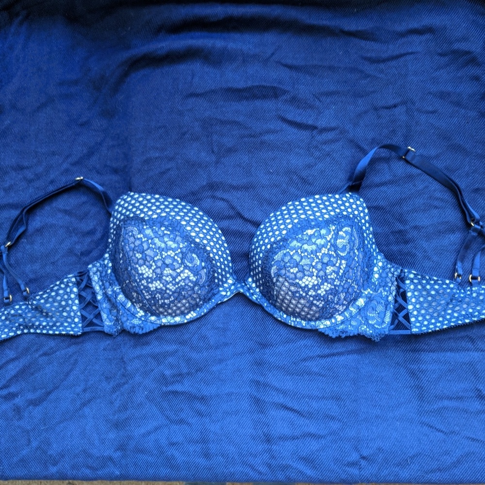 ☄️VS Very Sexy Limited Edition Push Up Bra 34D